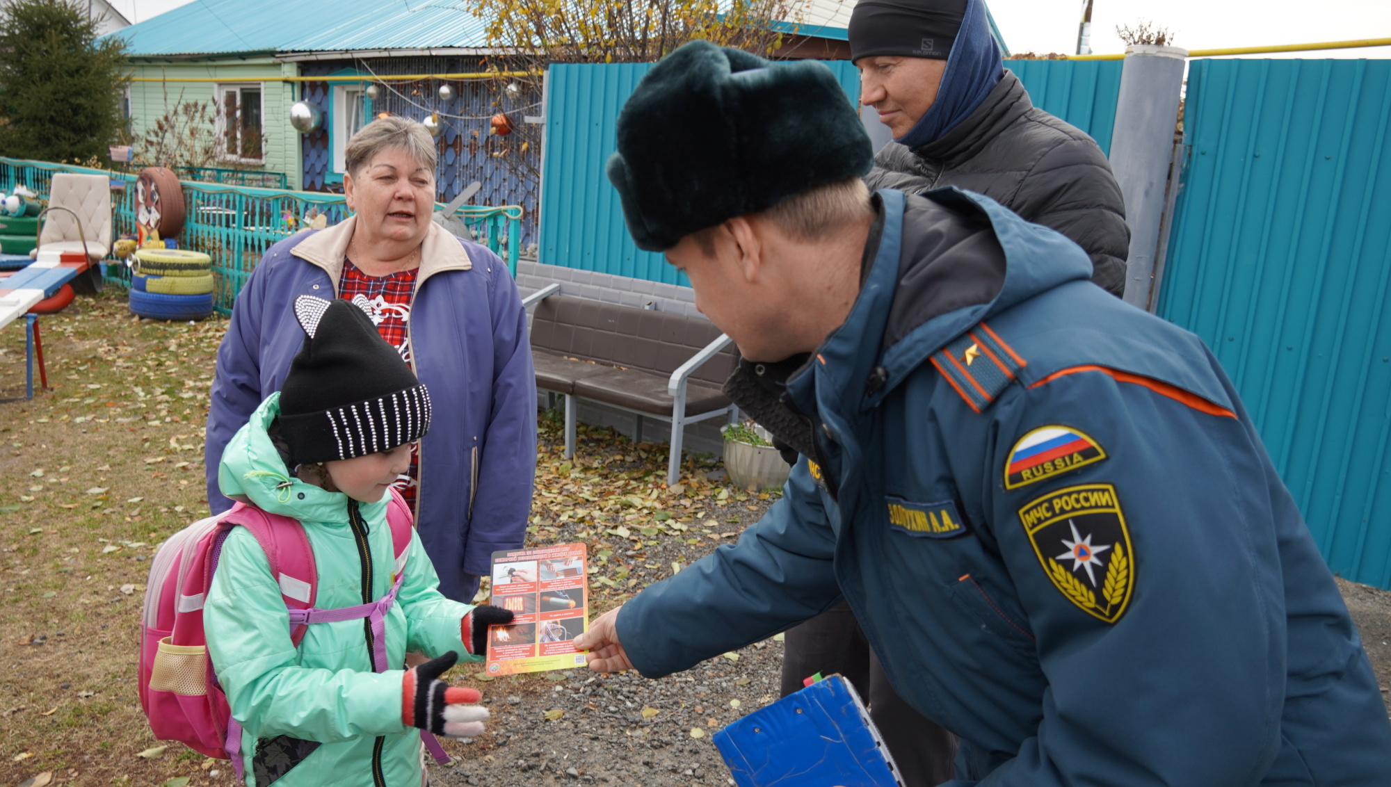 В жилом секторе Тюменского района продолжается профилактическая работа -  Новости - Главное управление МЧС России по Тюменской области