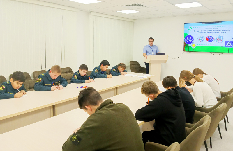 В детском технопарке «Кванториум – Тобольск» прошли городские соревнования «Спастись и выжить»