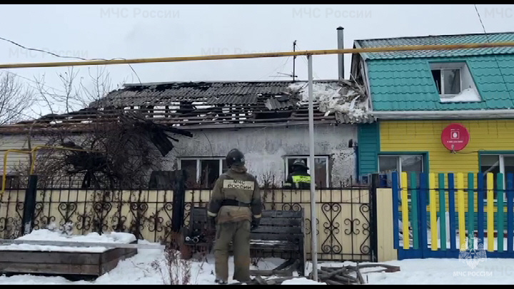 Ишимские пожарные ликвидировали пожар в частном секторе